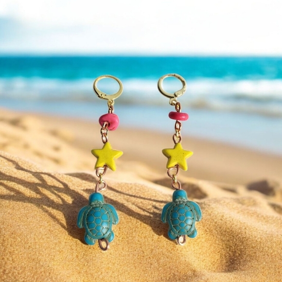 18K Gold Plated Turquoise Turtle Star Bead Huggie Earrings - Picture 1 of 2